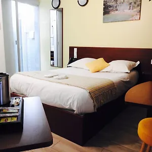 https://massilia-hotel.fr-provencehotel.com